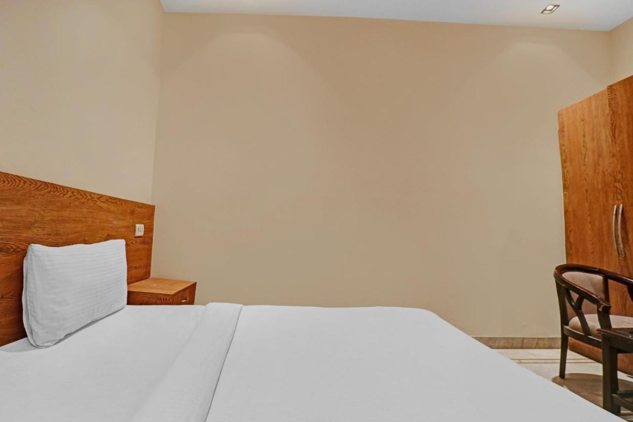 Airport Hotel Goodluck New Delhi Exterior foto